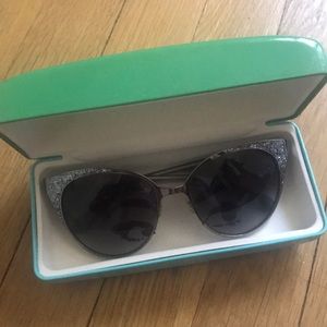 Kate Spade Silver Sunglasses 🕶